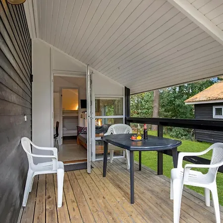 Prázdninový dům 2 Bedroom Lovely In *