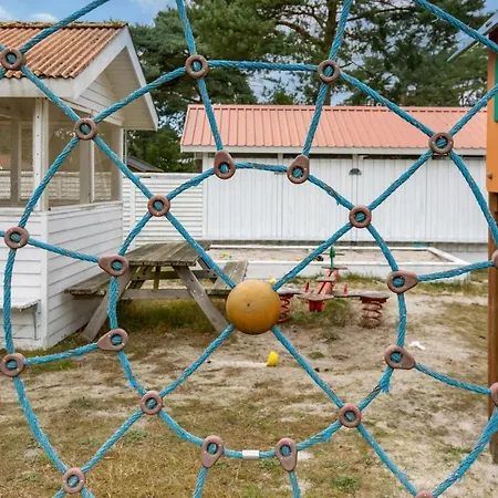 Prázdninový dům 2 Bedroom Lovely In