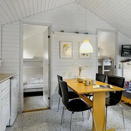 2 Bedroom Lovely In Prázdninový dům