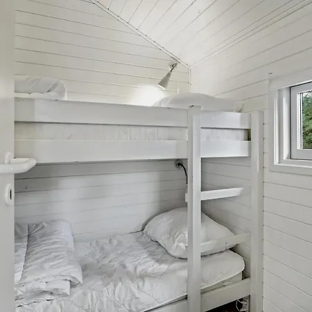 2 Bedroom Lovely In *