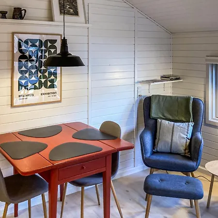 1 Bedroom Beautiful In Σπίτι διακοπών