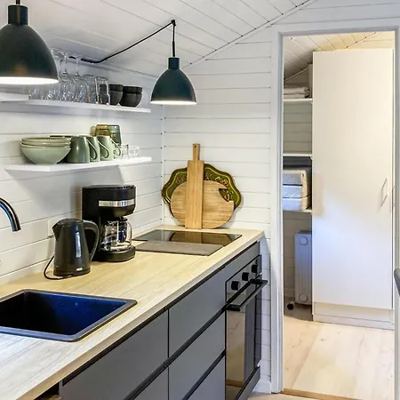 1 Bedroom Beautiful In